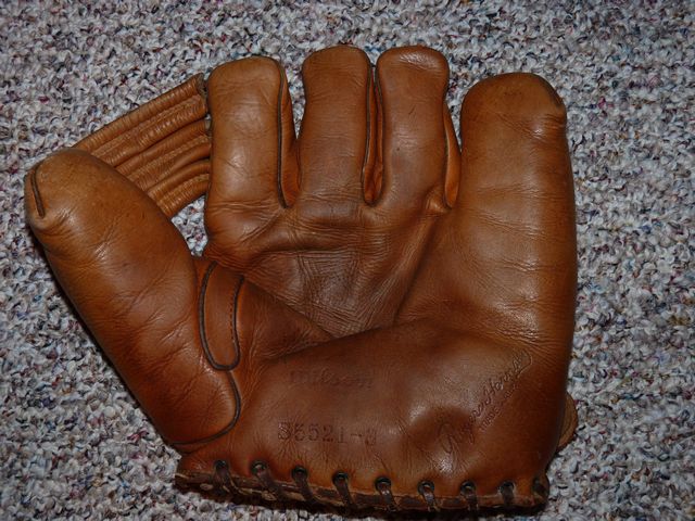 Rogers Hornsby Wilson S5521-3 Front
